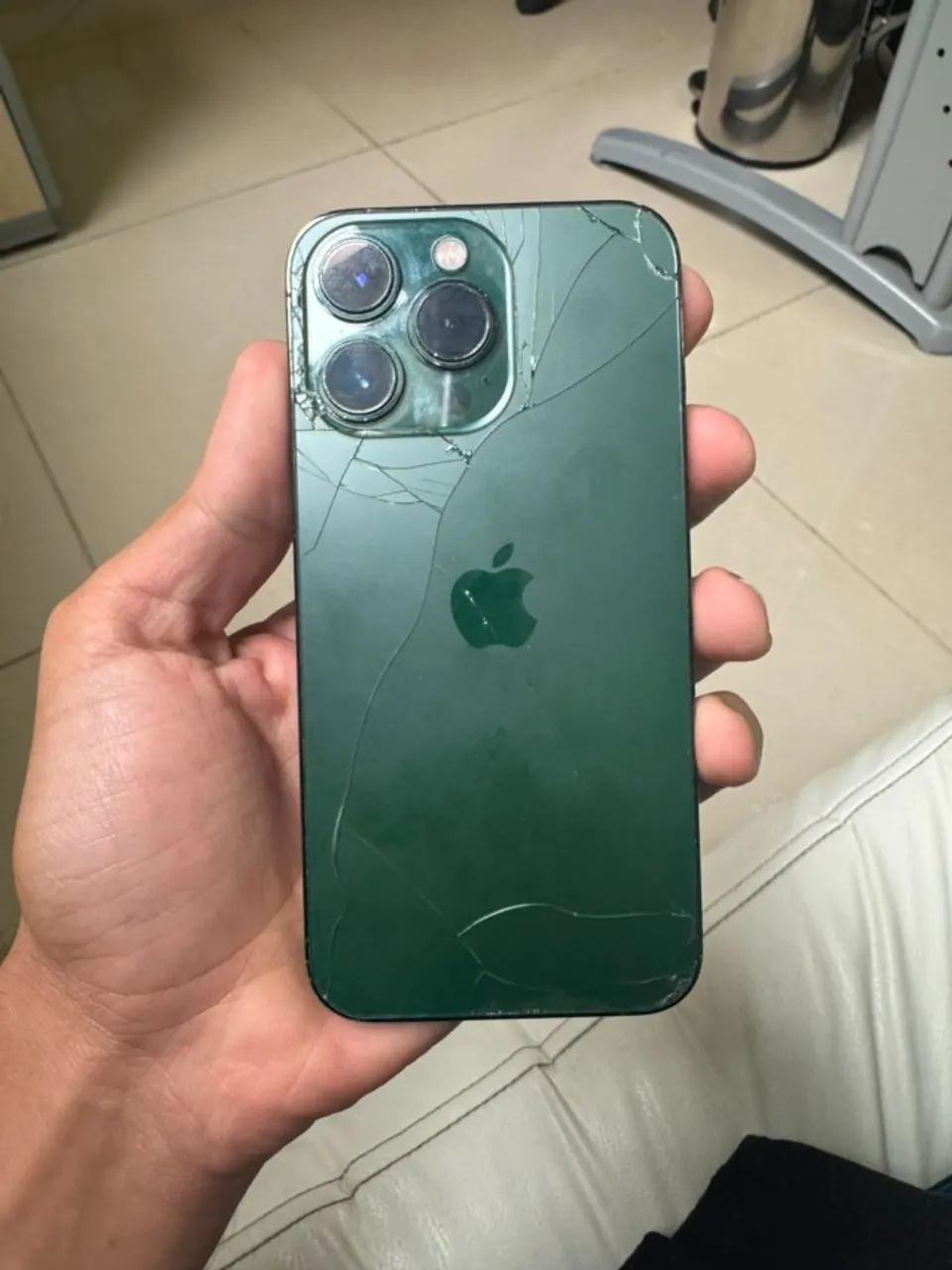 Iphone 13 pro verde - Foto 3