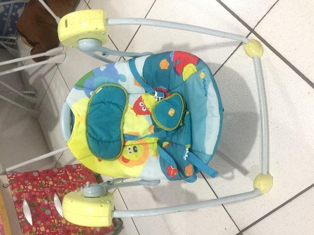 Cadeirinha que balanca o seu bebe sozinha, planeta dos Baixinhos