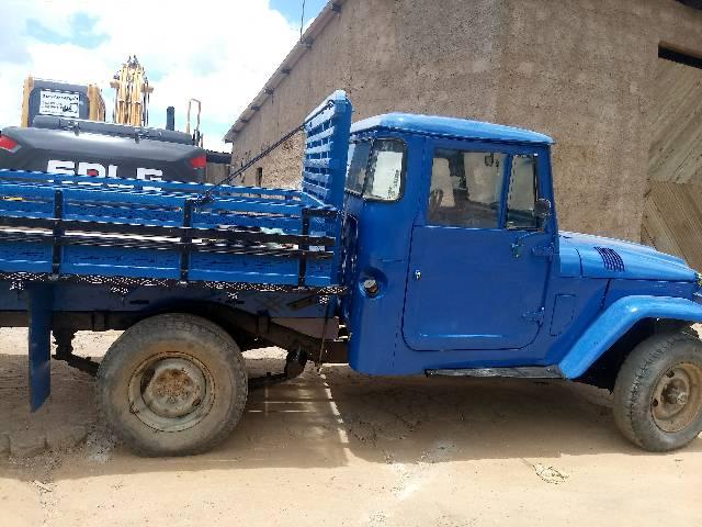 Toyota banderante ano 80 - Foto 6