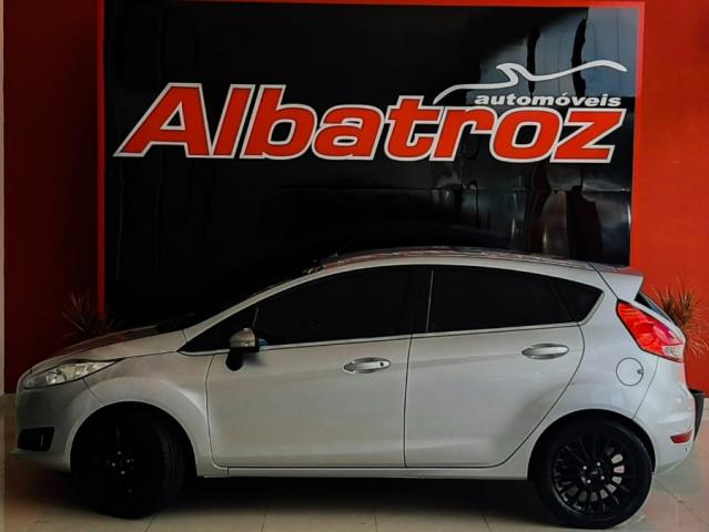 NEW FIESTA TITANIUM 1.6 AUTOMÁTICO IMPECÁVEL TOP DE LINHA - Foto 2