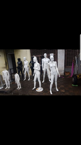 Manequins