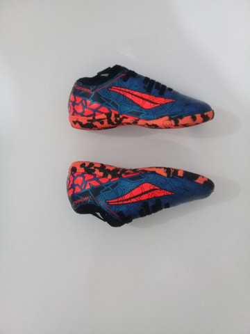 Chuteira Futsal n32 Penalty locker original em excelente estado