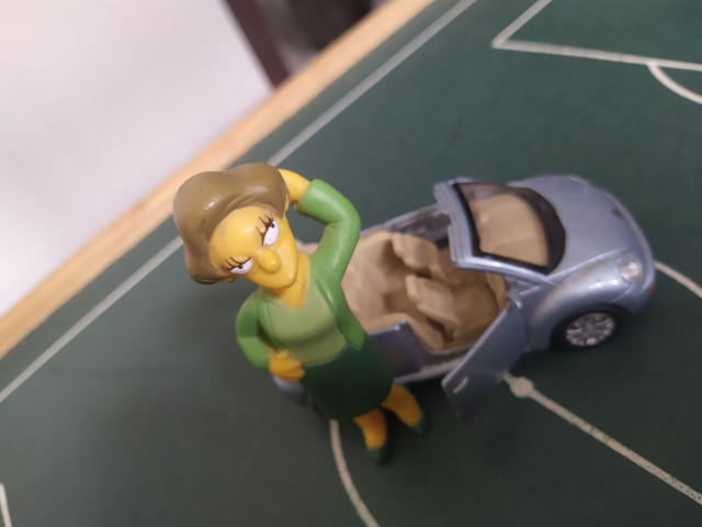 Miniatura Carro e Boneco - Foto 2