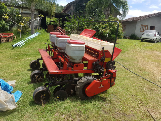 Plantadeira VENCE TUDO 3 LINHAS