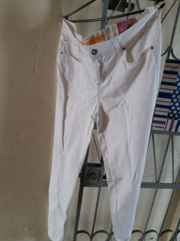 calça branca feminina 48