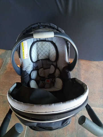 Carrinho + bebê conforto Chicco com isofix - Foto 4
