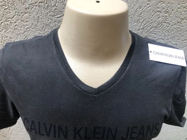 Camiseta Calvin Klein Tamanho P nova - Foto 5