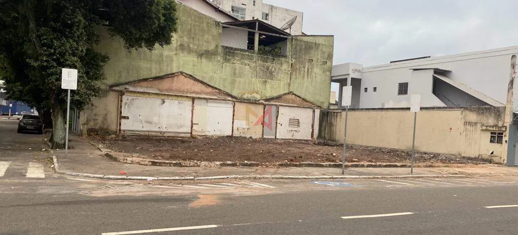TERRENO de Esquina à venda