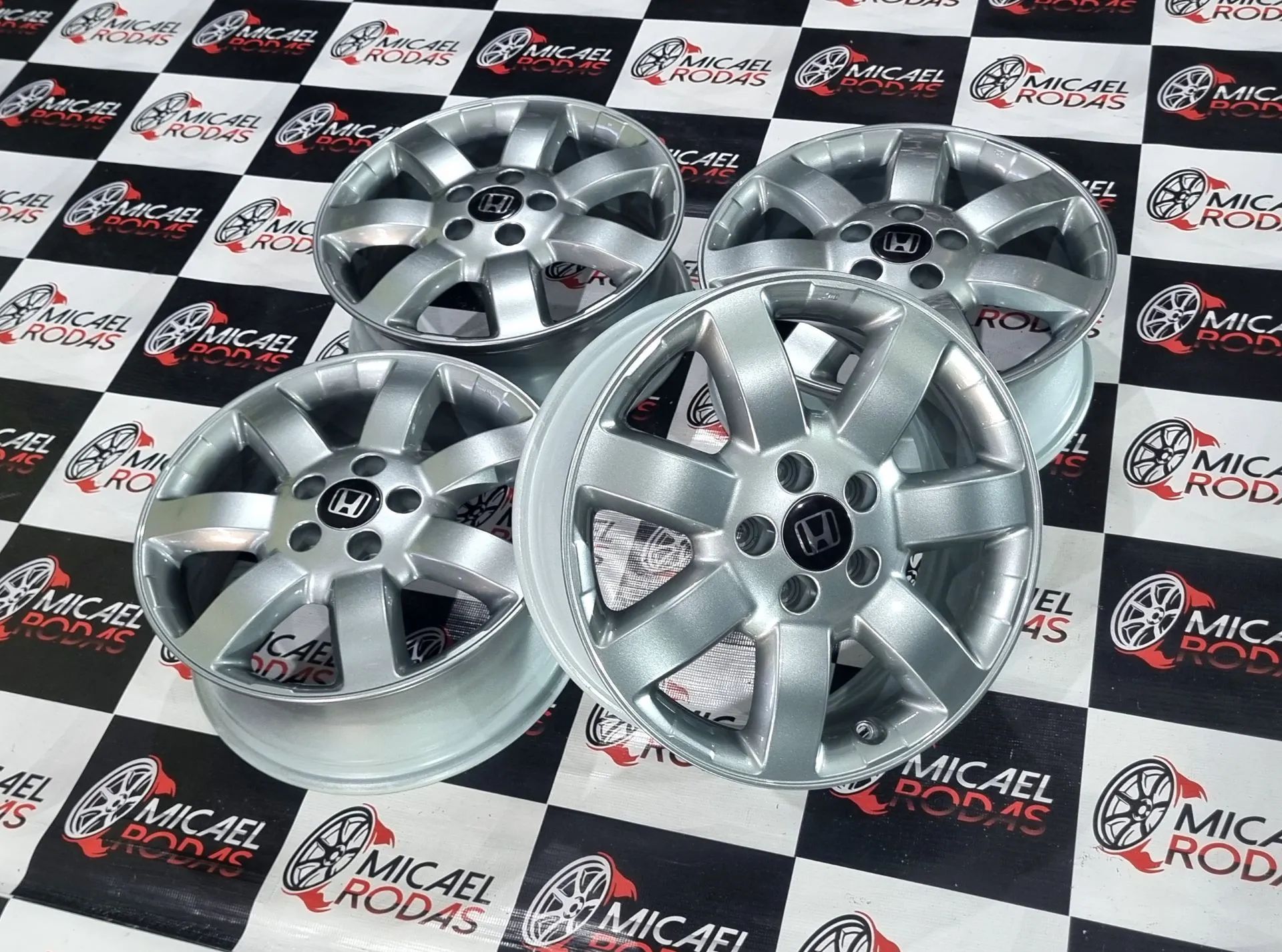 Jogo de rodas aro 17" Honda CR-V CRV 5x114 + Pintura Nova  - Foto 4