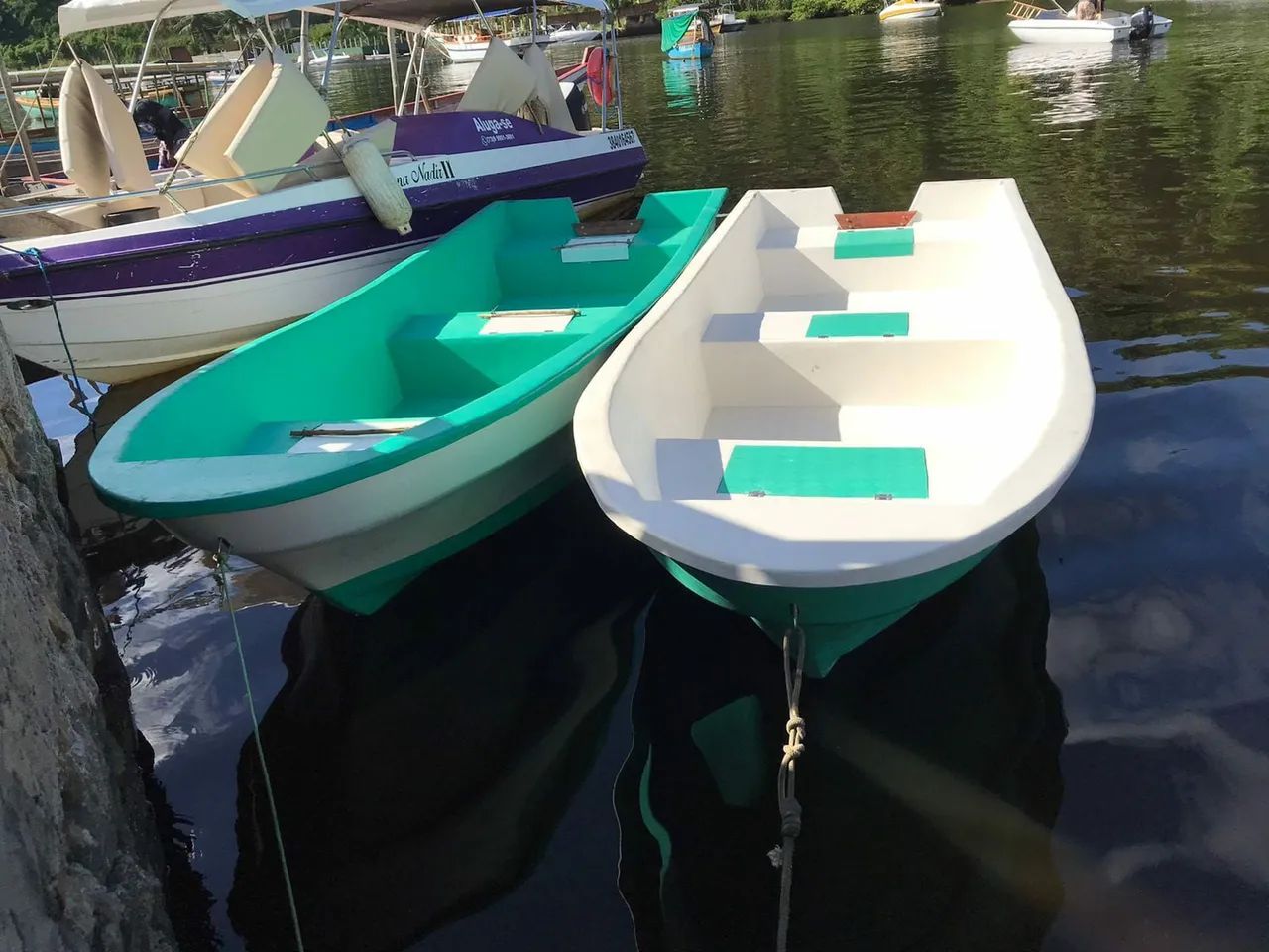 Barco de fibra de vidro, ideal para passeios e pescarias - Foto 3