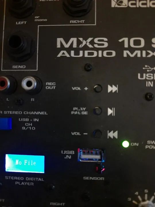  Mesa de Som Ciclotron Wattsom MXS 10 SD - USB (seminova) - Foto 3