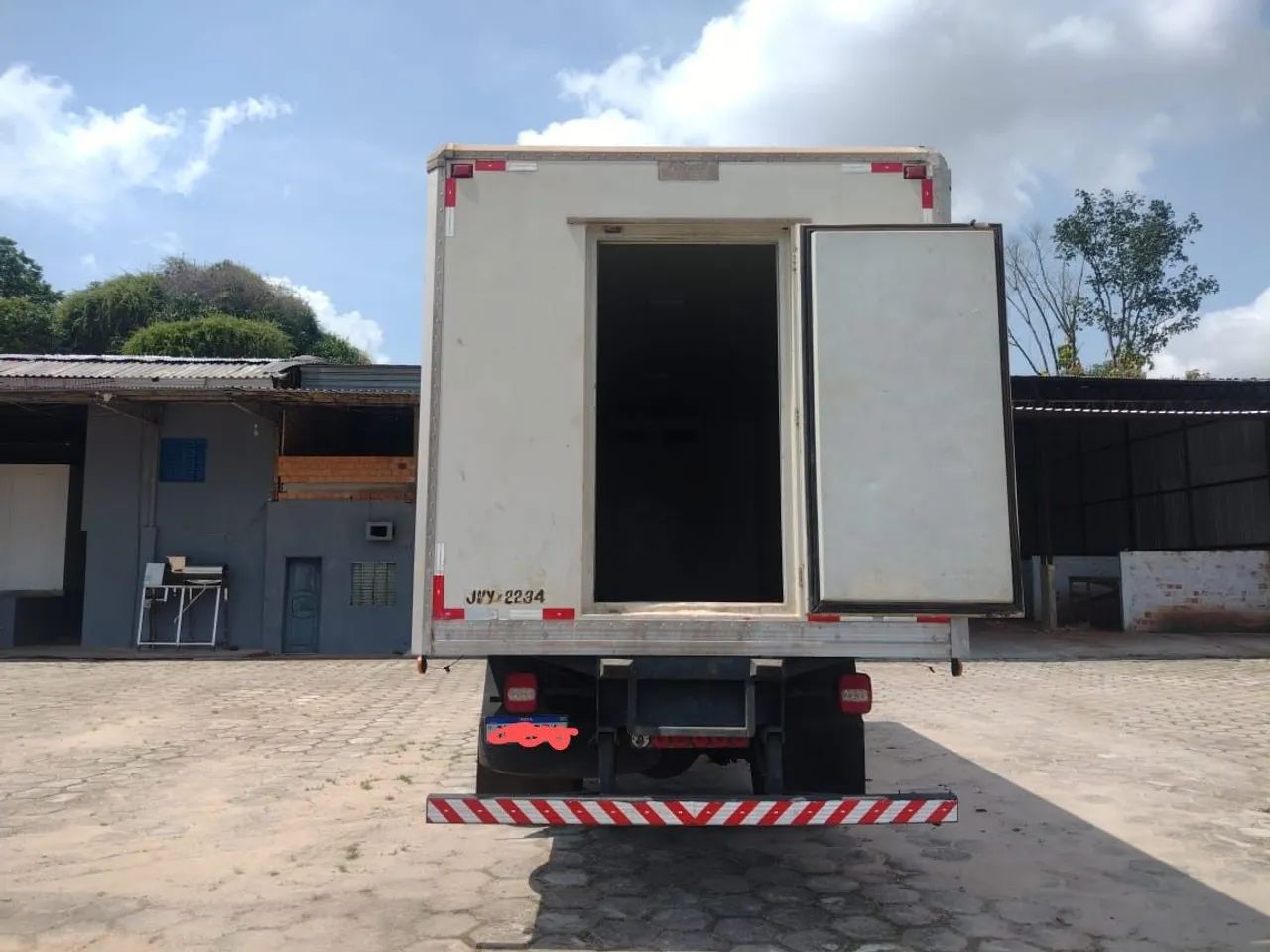 Caminhão Baú Volkswagen 13.180 - Refrigerado - Foto 13