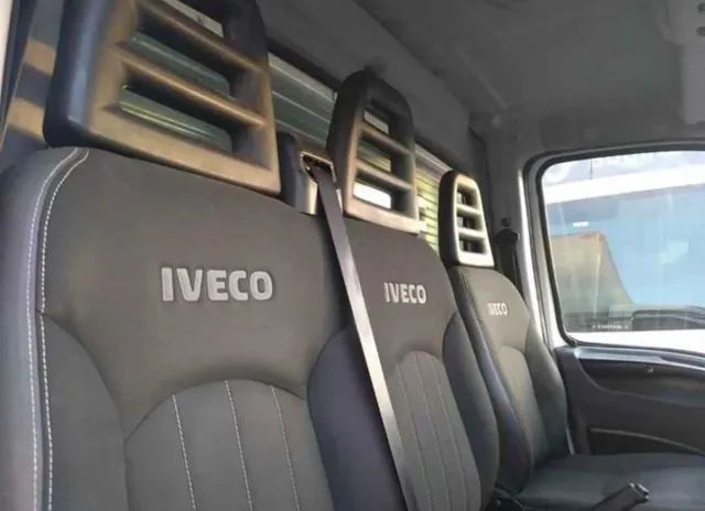Iveco daily 35s14 baú  - Foto 8