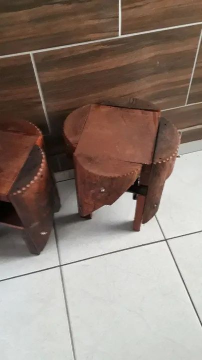 Bancos feitos de tronco de arvore.  - Foto 2