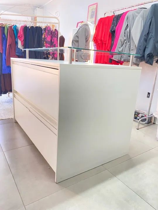 Mesa balcão com 8 gavetas em MDF - Foto 5