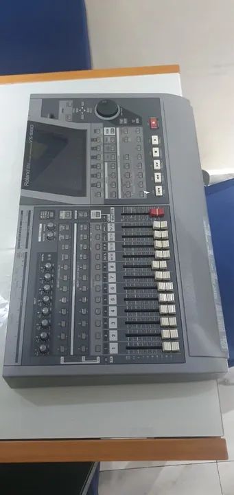 Roland VS-1680 - Estúdio de Gravação Completo