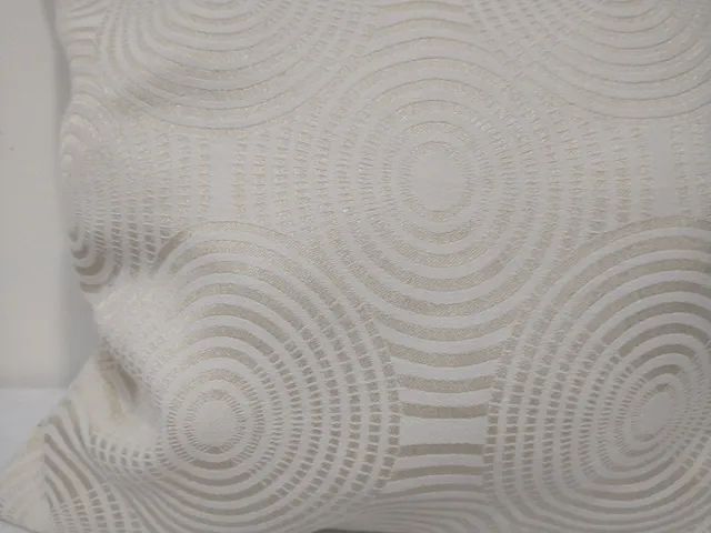 Capa de almofada branco e dourado - Foto 5