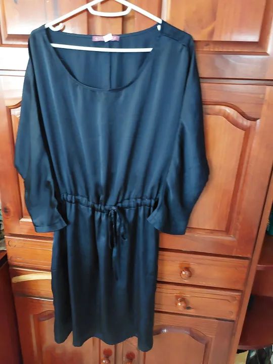 Vestido preto de seda