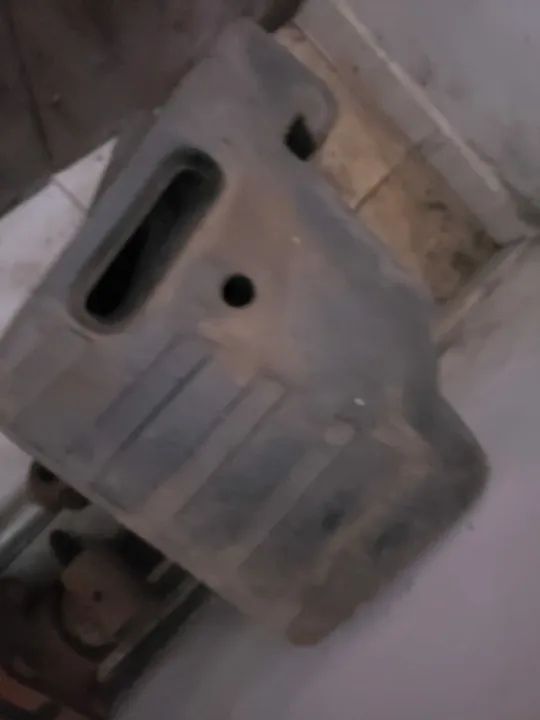 VENDO/TROCO 6 PESOS FRONTAIS DE MASSEY FERGUSON ORIGINAIS,CADA UM 550,00.. - Foto 3