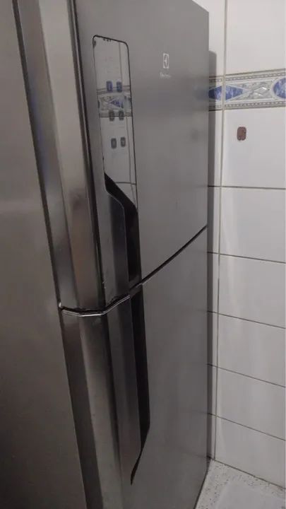 Geladeira INOX 412 litros Eletrolux maravilhosa  - Foto 2