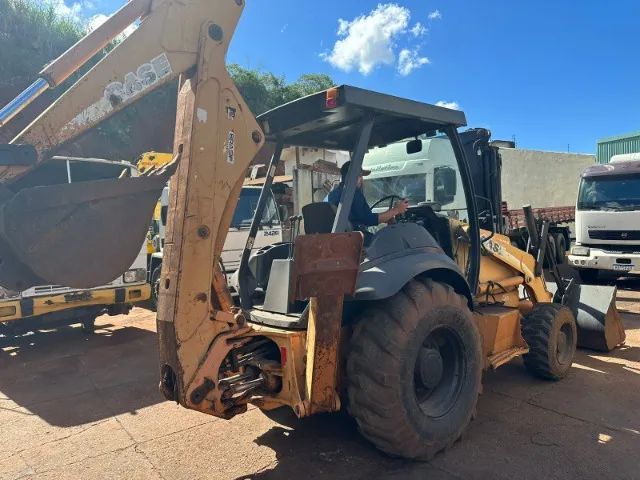 Retro escavadeira CASE 580M 4x4 - Foto 2