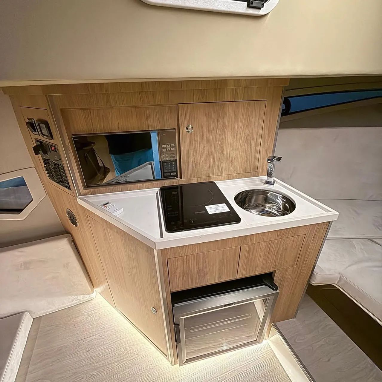 Nx 360 Sport coupé - 2025 x2 Mercruiser 250 HP ñ Phantom Triton Fs Sessa Armatti  - Foto 8