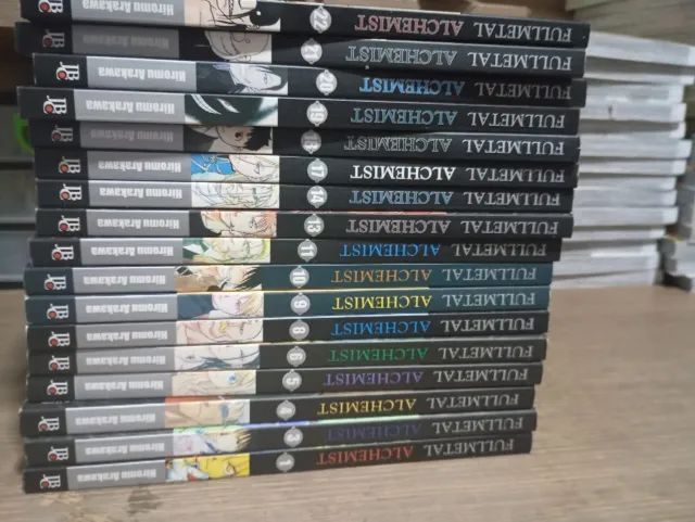 Fullmetal alchemsit manga volumes variados LEIA A DESCRIÇÃO) - Foto 2