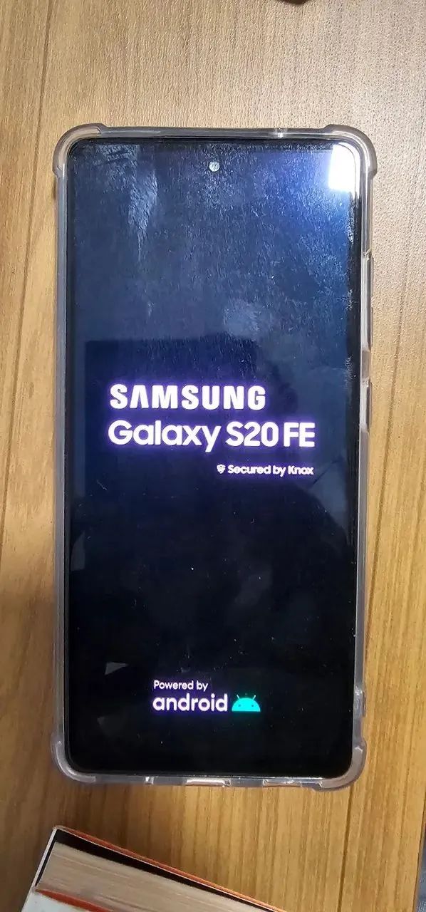 Smartphone S20 FE 256 GB de espaço 8GB de memória Celulares e