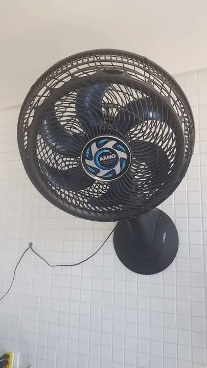 ESTADO DE NOVO - Ventilador de parede Arno Xtreme Force Breeze 40cm 127V, preto (perfeito)