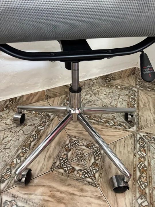 Cadeira de Escritório - Mesh Cinza - Foto 4