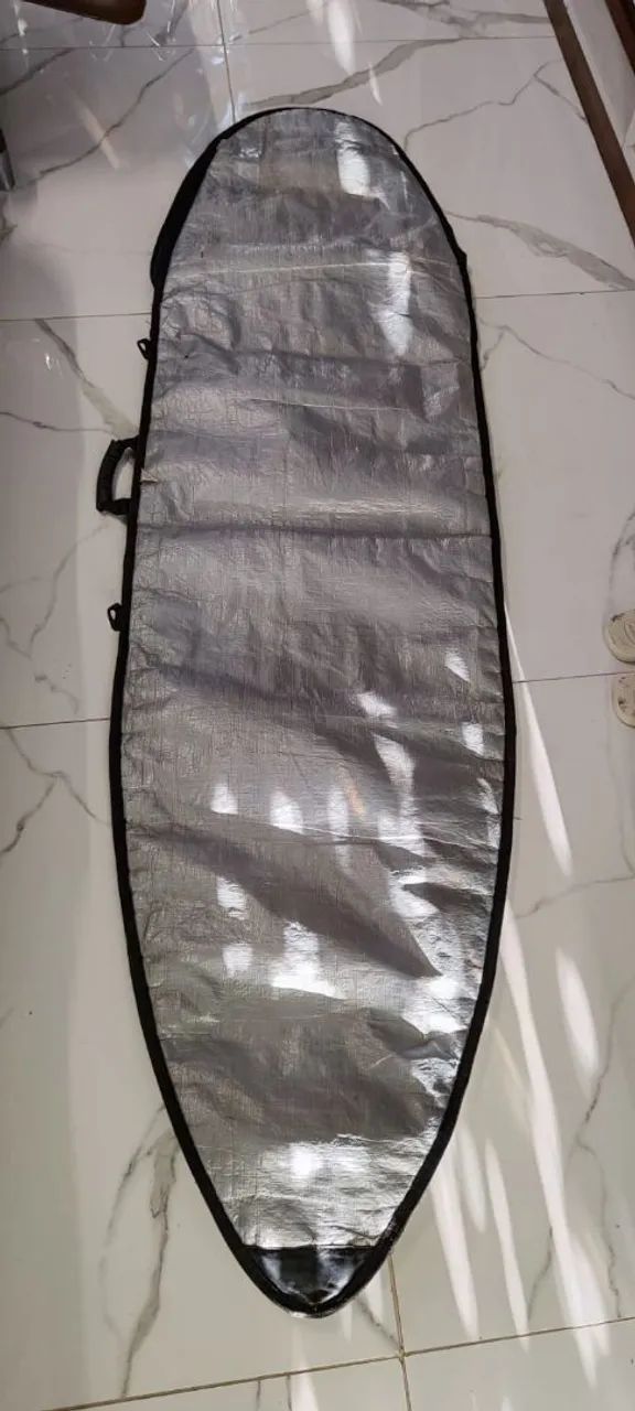 Capa para prancha de surf acolchoada refletiva 6' - Foto 3