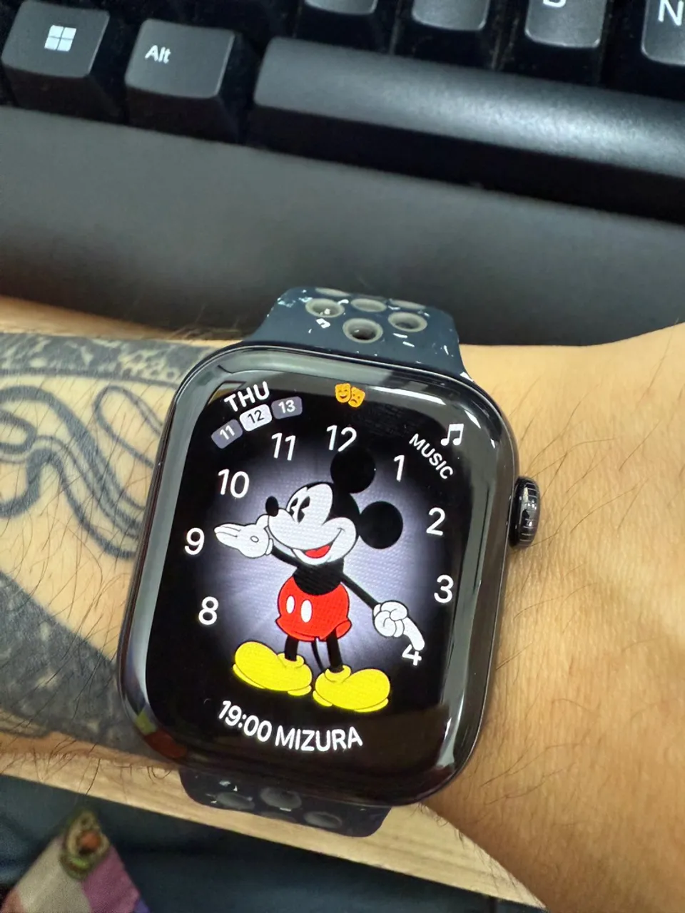 Apple Watch Series 10 (42mm / Titânio / GPS+Celular)