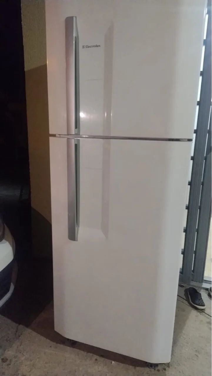 Geladeira eletrolux ( Não aceito oferto ) 