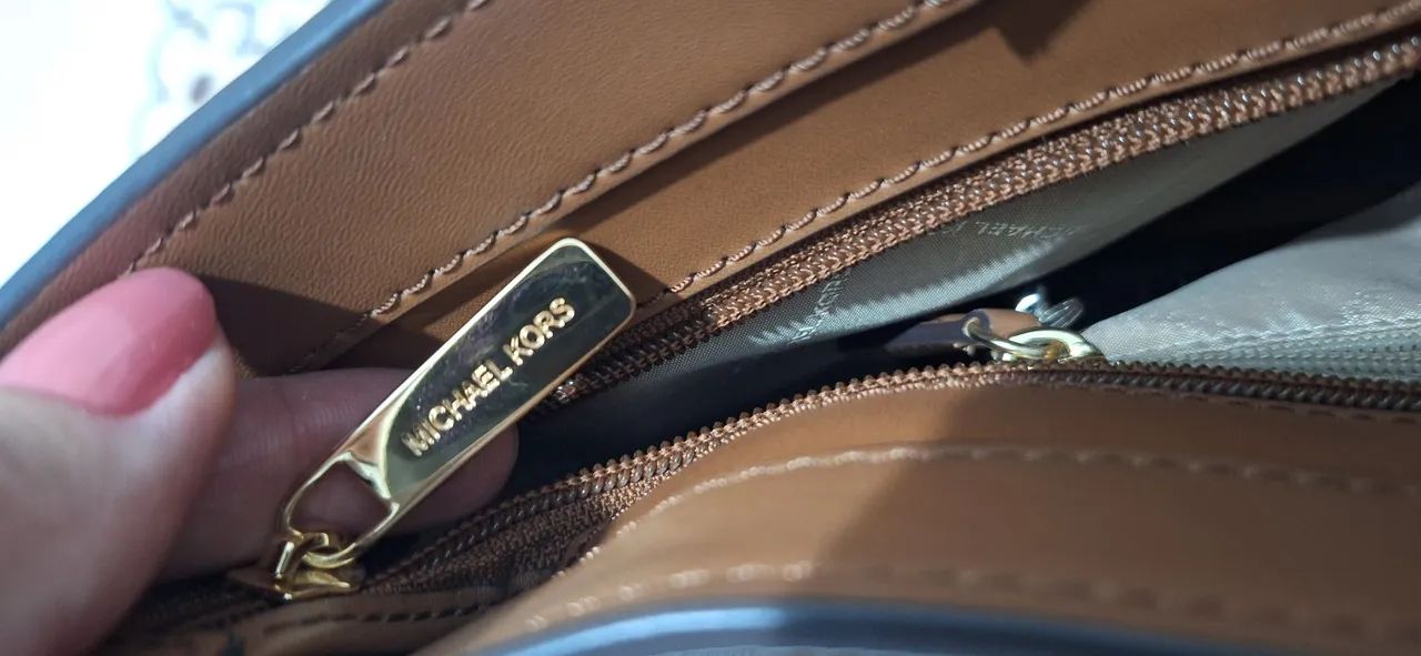 Bolsa Michael Kors caramelo - Foto 4