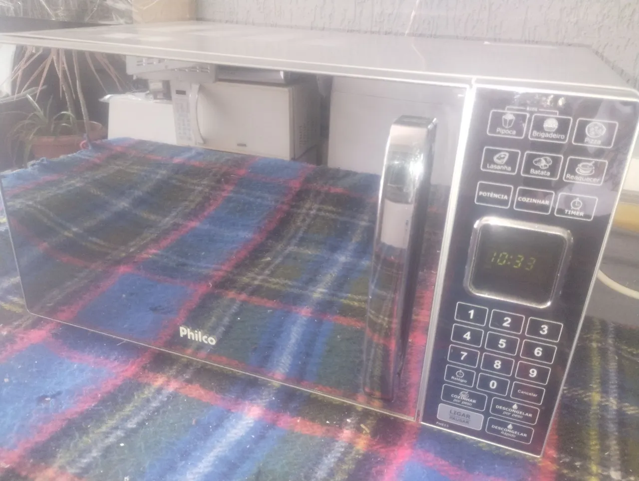 Micro-ondas Philco em ótimo estado 25 litros espelhado