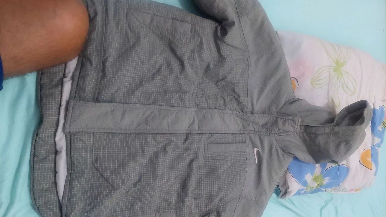Casaco Nike infantil  Cinza de 5 a 9 anos - Foto 4