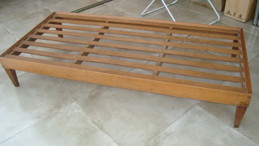 Cama Turca Solteiro Inteiriça Usado- Antiguidade Década De 50 / 60 (Usado) - Foto 4