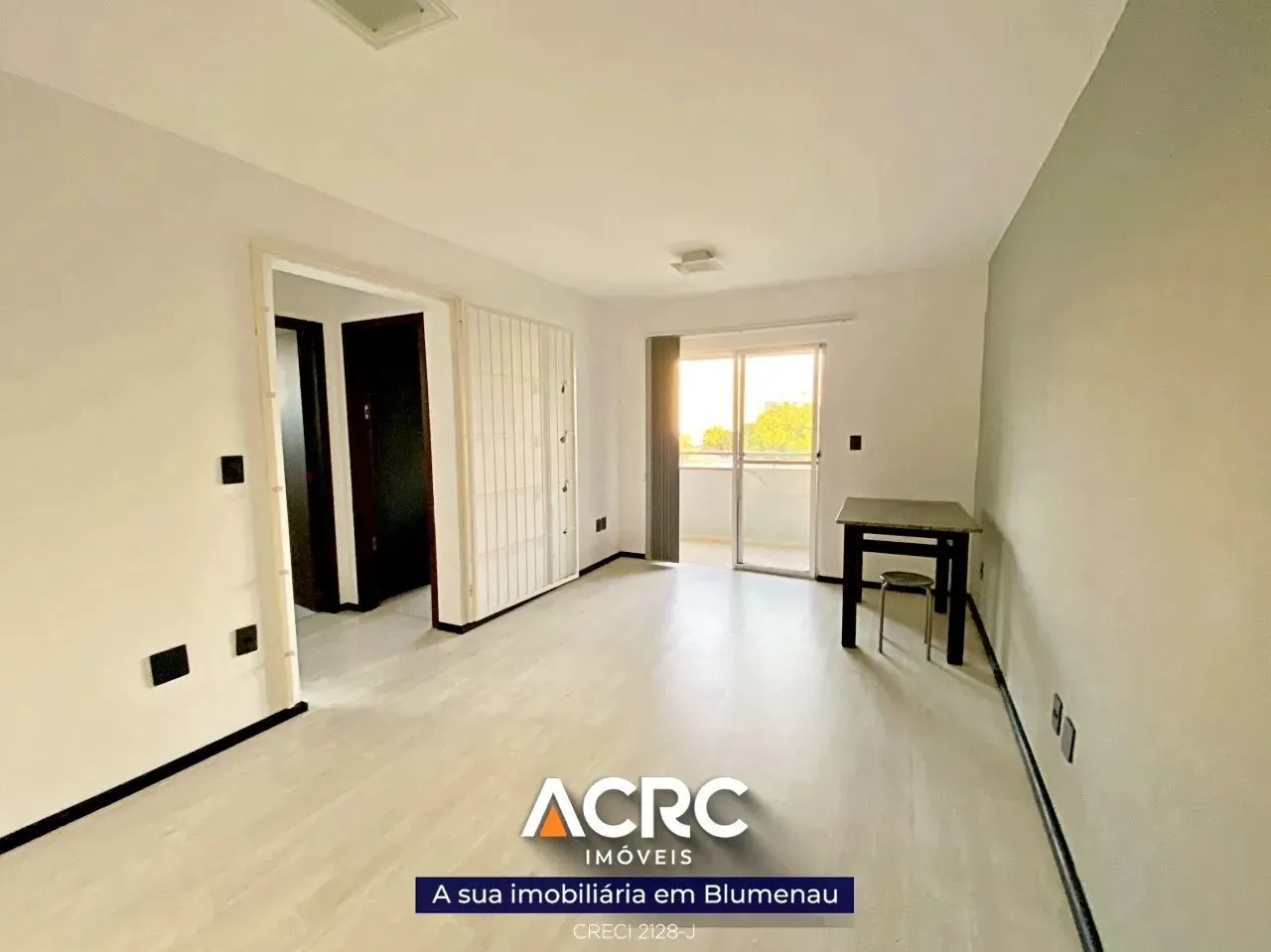 ACRC Imóveis - AP09016 - Apartamento para Locação no Bairro Victor Konder