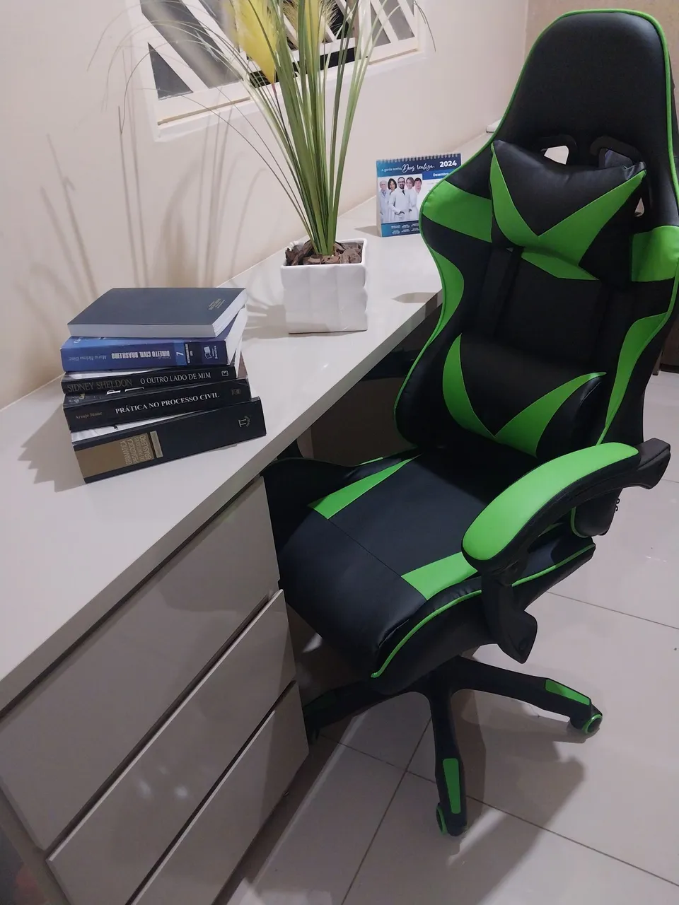 CADEIRA GAMER NOVA NA CAIXA