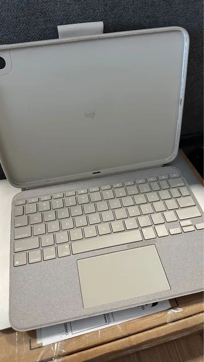 Capa para iPad com teclado - Foto 3