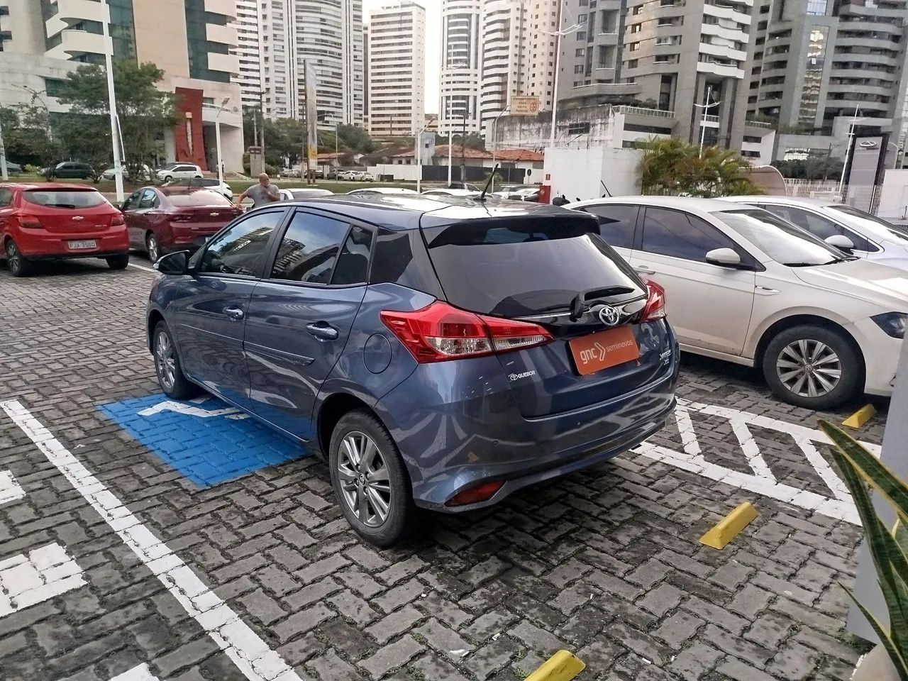 YARIS XL PLUS AT - Foto 4