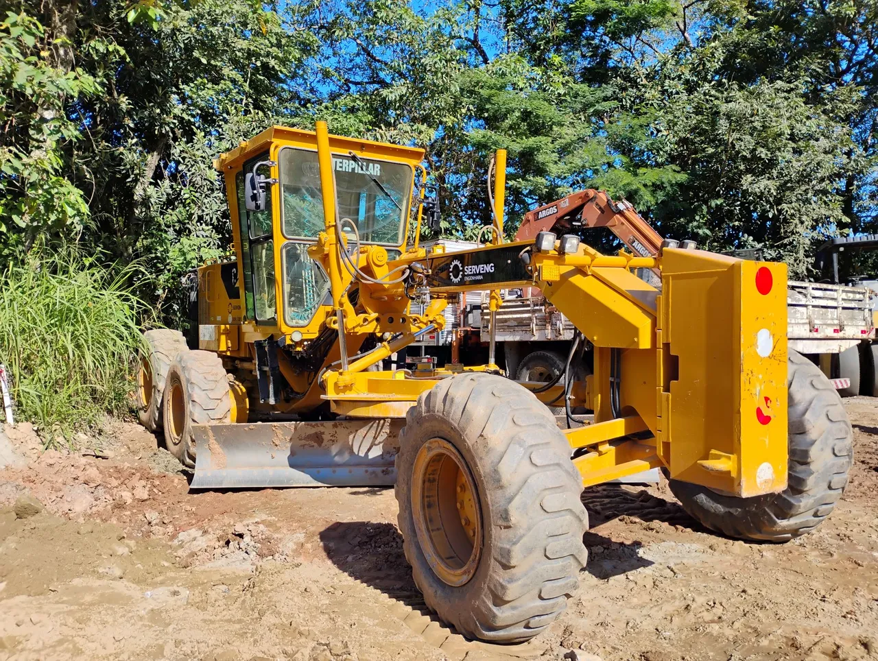 Motoniveladora Caterpillar