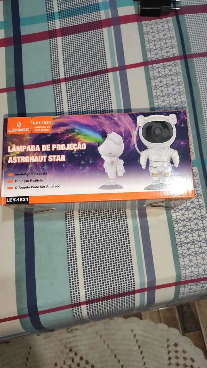 Astronaut Projector64396663305089125