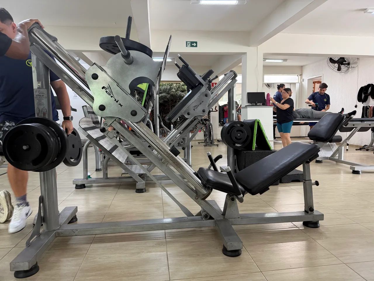 Cadeira Adutora, Flexora em pé e Leg 45º - Foto 4