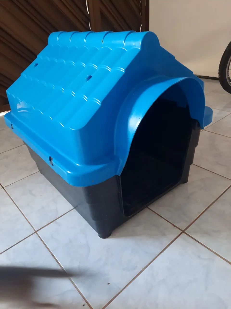Casinha para cachorro resistente e espaçosa