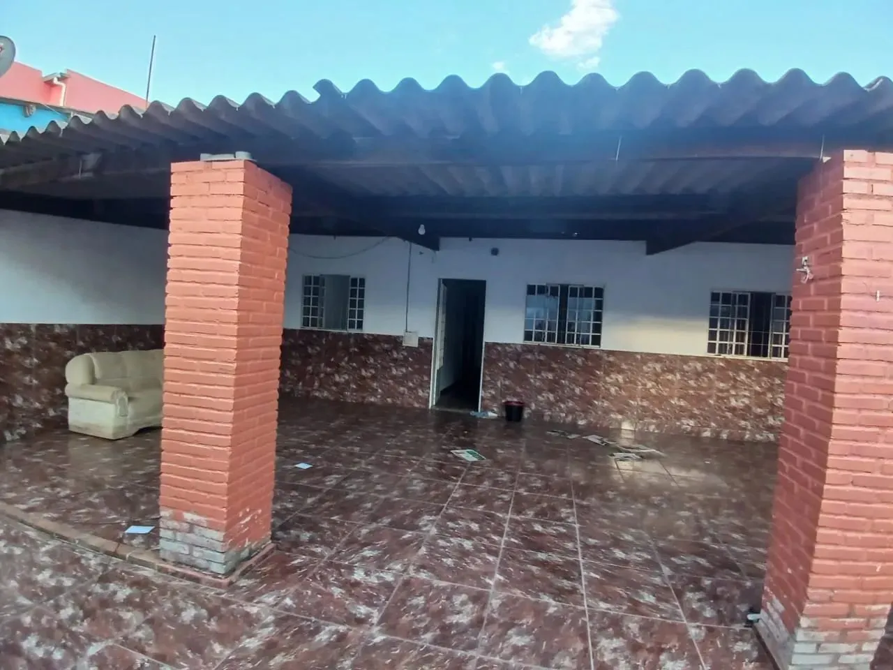 Samambaia Sul Vendo excelente casa na 501 mais um kitnet Escriturada