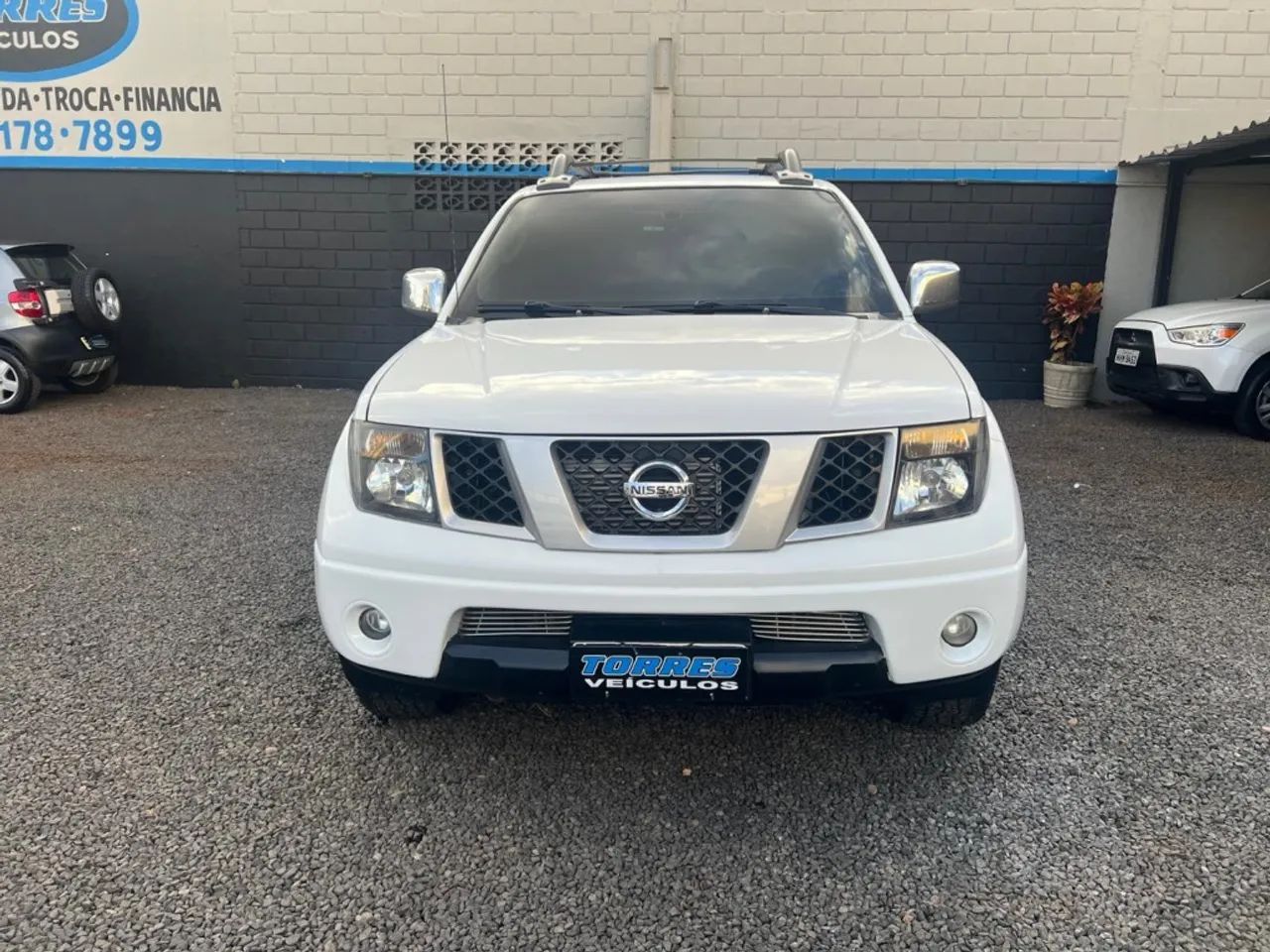 Nissan Frontier 2012 2.5 le 4x4 cd turbo eletronic diesel 4p automático - Foto 2