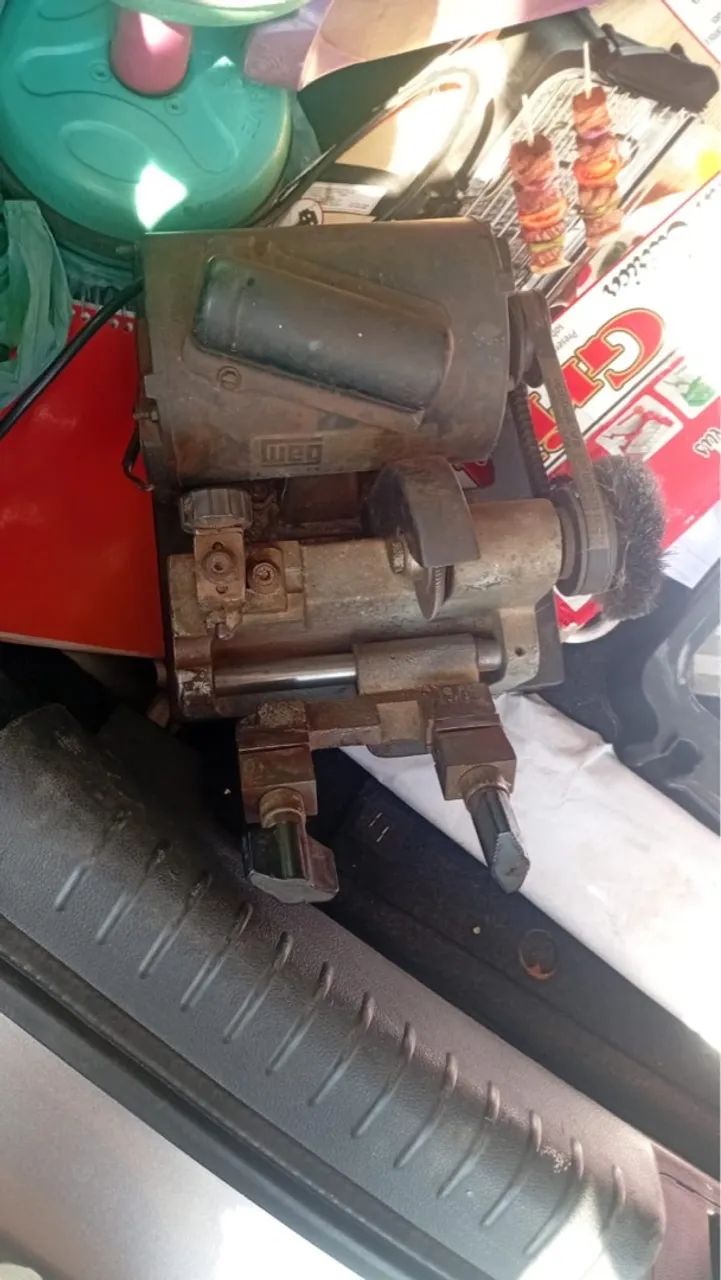 Máquina de cortar chaves marca WEG - Foto 2