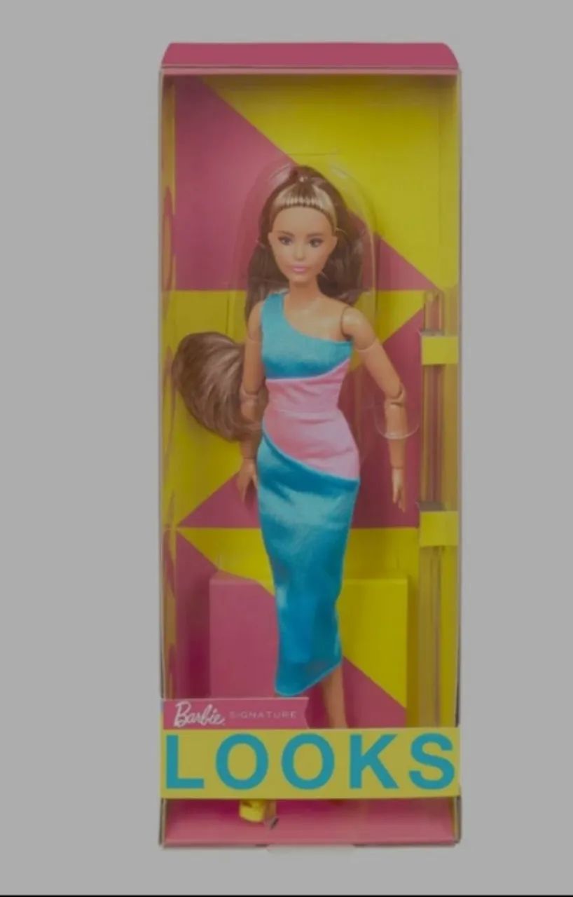 Boneca Barbie Signature Looks 15