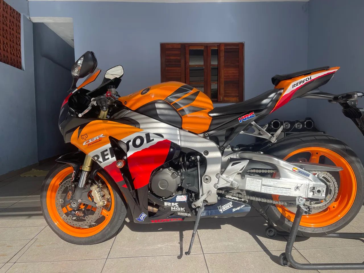 CBR 1000 RR Repsol - Foto 3